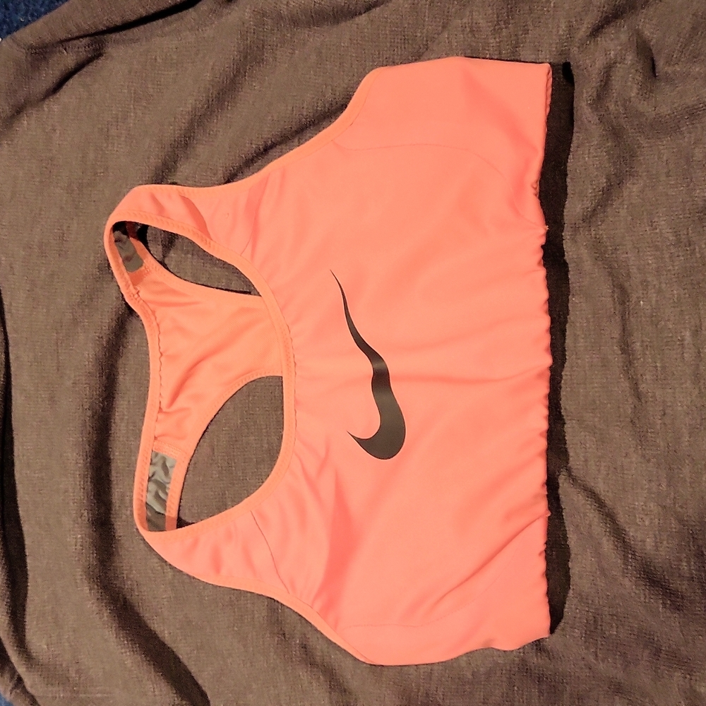 Pink nike sports bra size small